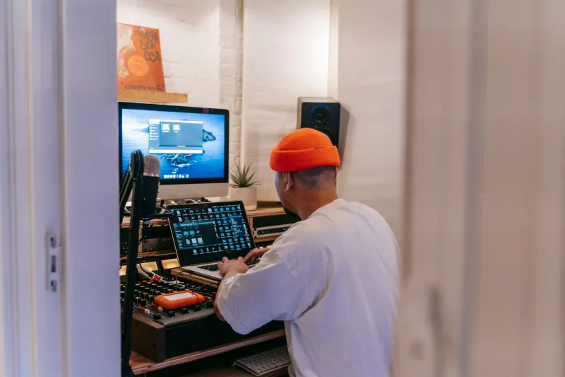 Making Hits From the Midwest: How Southeast Asian American Bedroom Producers Are Breaking Through Without the Big City